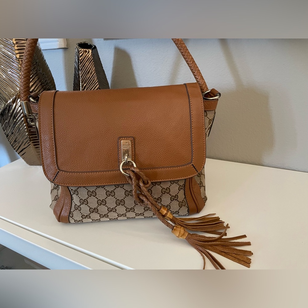 Gucci vintage canvas bag bamboo